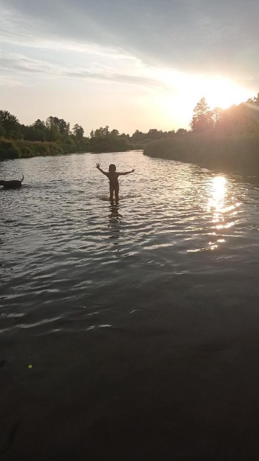 Domek Pod Trzema Kuropatwami Ily Kolo Urli Bagian luar foto