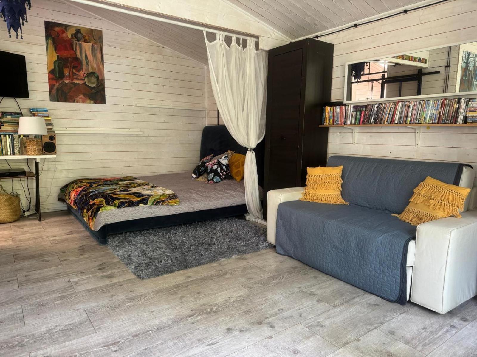 Domek Pod Trzema Kuropatwami Ily Kolo Urli Bagian luar foto
